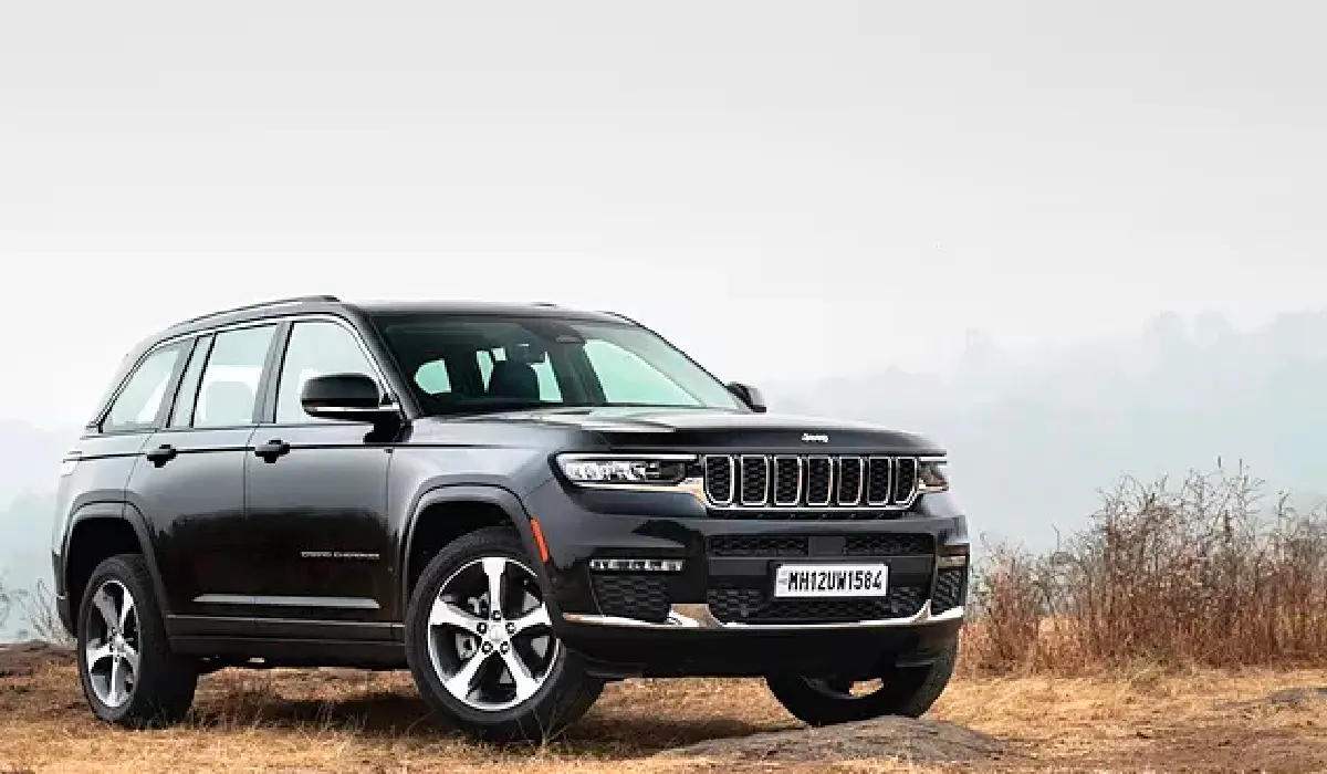 Jeep - Grand Cherokee Limited (O) - Luxury Car Rentals - Preowned Luxury Car - Exclusive Concierge Club.webp